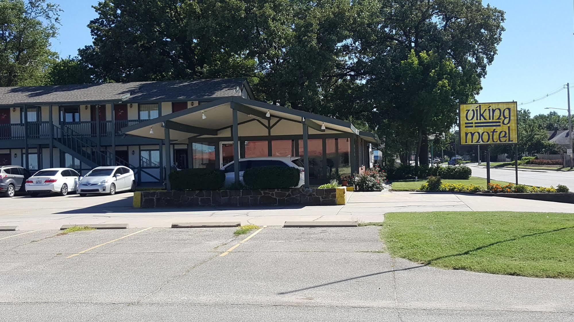 Viking Motel Lindsborg 外观 照片