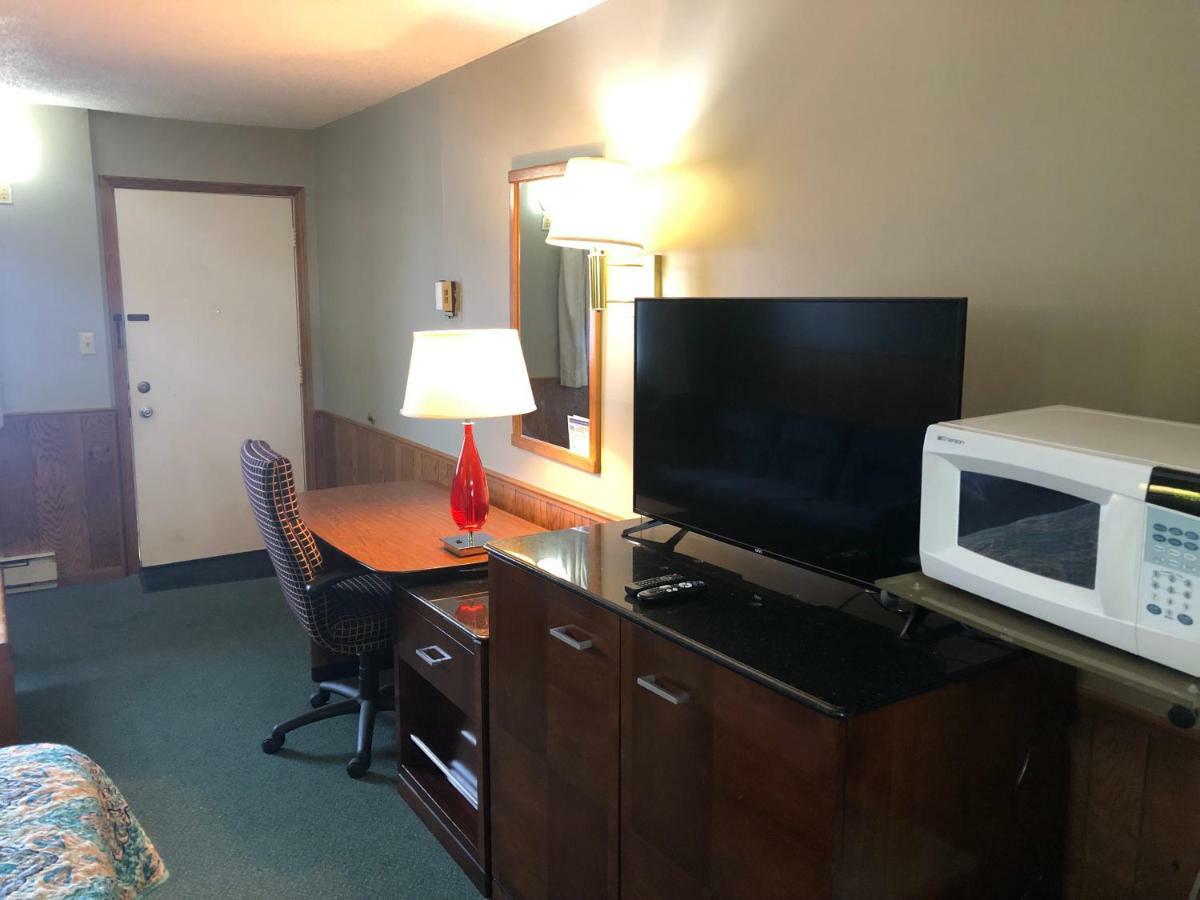 Viking Motel Lindsborg 外观 照片